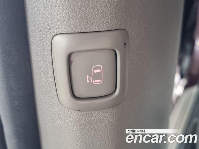 Kia Carnival 9-seater Prestige 2016 — фото 16
