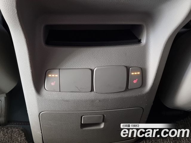 Kia Carnival 9-seater Prestige 2016 — фото 17