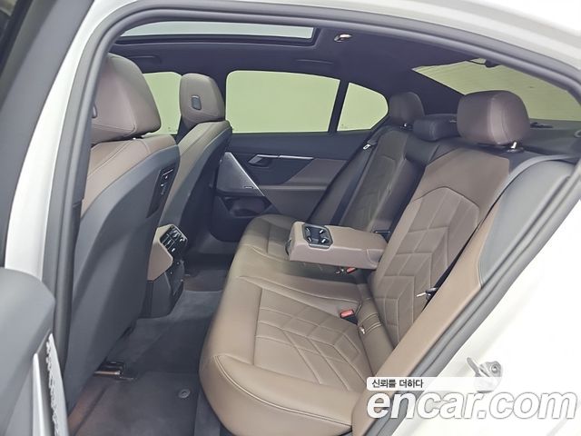 BMW 5 Series (G60) 520i M Sport 2025 — фото 16