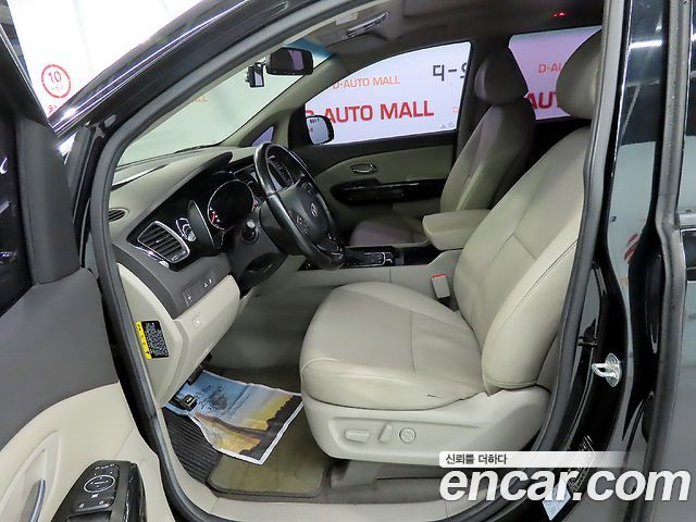 Kia Carnival 9-seater Prestige 2015 — фото 6