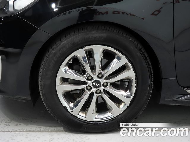 Kia Carnival 9-seater Prestige 2015 — фото 24