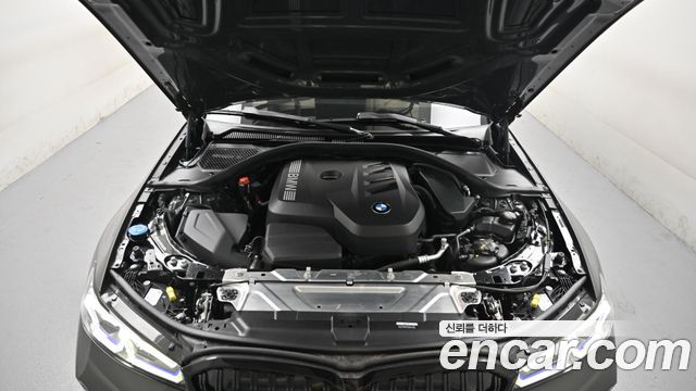 BMW 3 Series (G20) 320i Touring M Sports 2025 — фото 6