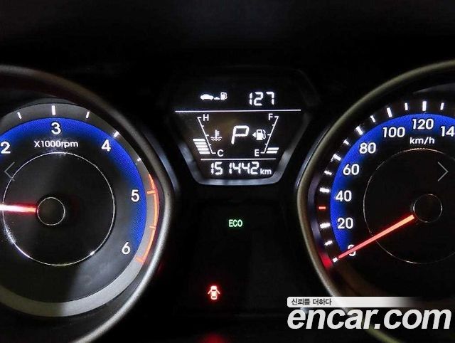 Hyundai Avante 1.6 VGT Style 2014 — фото 10