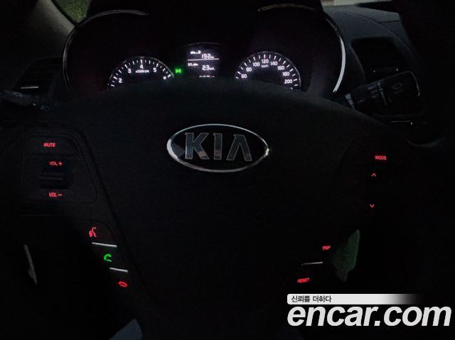 Kia K3 Deluxe 2015 — фото 20