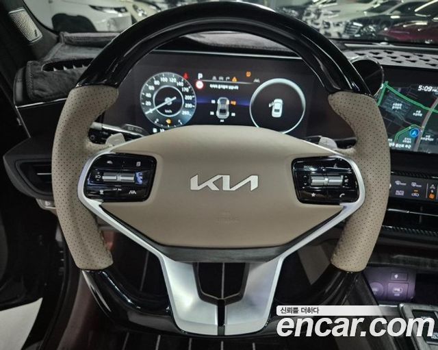 Kia K8 2.5 Gasoline 2WD Signature Special 2024 — фото 9