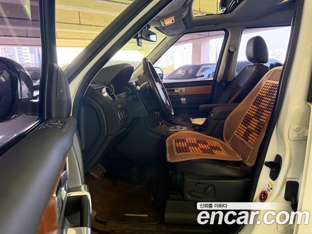Land Rover Discovery 4 3.0 SDV6 SE 2016 — фото 7
