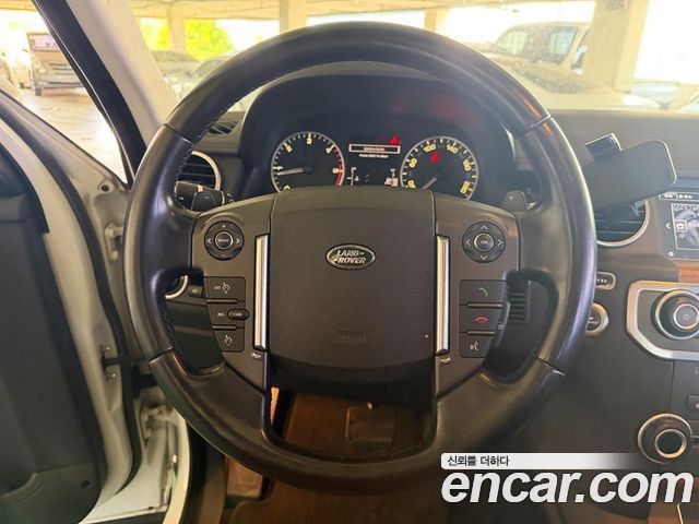 Land Rover Discovery 4 3.0 SDV6 SE 2016 — фото 10