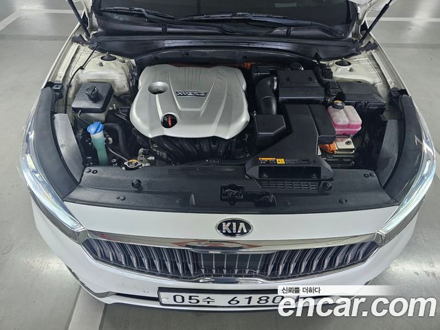 Kia K7 Hybrid Noblesse 2017 — фото 6