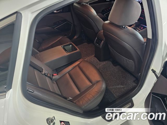 Kia K7 Hybrid Noblesse 2017 — фото 10