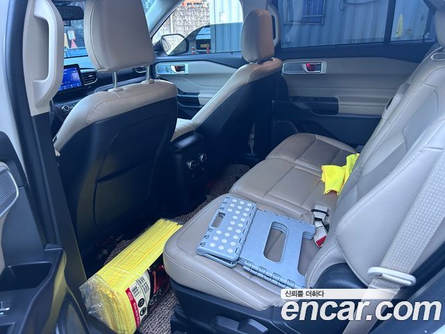 Ford Explorer (VI) 2.3 LimIted 4WD 2020 — фото 8