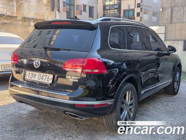 Volkswagen Touareg V6 3.0 TDI Bluemotion Premium 7P5 2016 — фото 6