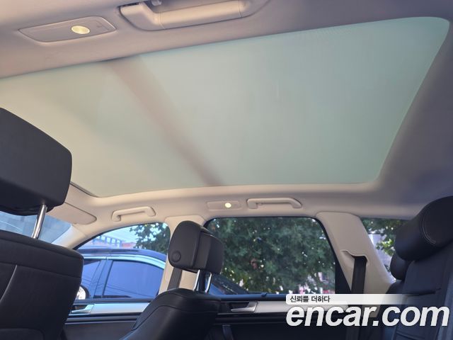 Volkswagen Touareg V6 3.0 TDI Bluemotion Premium 7P5 2016 — фото 19