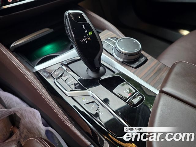 BMW 6 Series GT (G32) 620d xDrive Luxury 2021 — фото 12