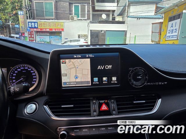 Hyundai Grandeur (IG) 2.2 Diesel Premium Special 2018 — фото 12