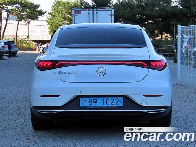 Mercedes-Benz EQE (V295) EQE300 2023 — фото 4