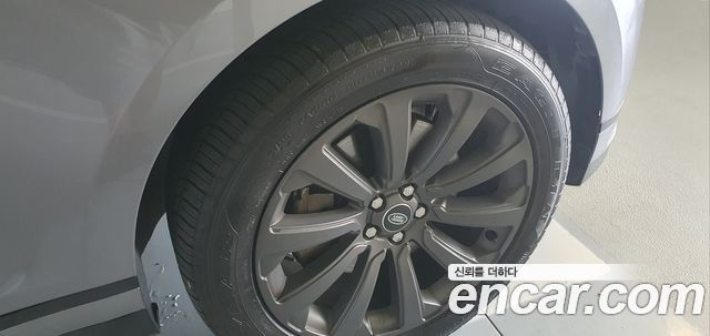 Land Rover Range Rover Velar 2.0 P250 R-Dynamic SE 2023 — фото 5