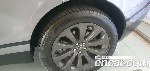 Land Rover Range Rover Velar 2.0 P250 R-Dynamic SE 2023 — фото 6