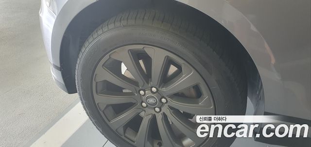 Land Rover Range Rover Velar 2.0 P250 R-Dynamic SE 2023 — фото 7