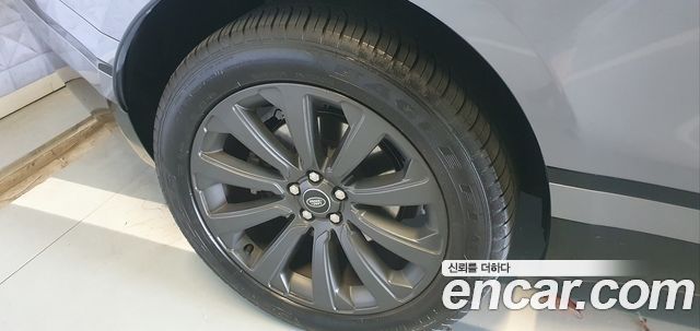Land Rover Range Rover Velar 2.0 P250 R-Dynamic SE 2023 — фото 8