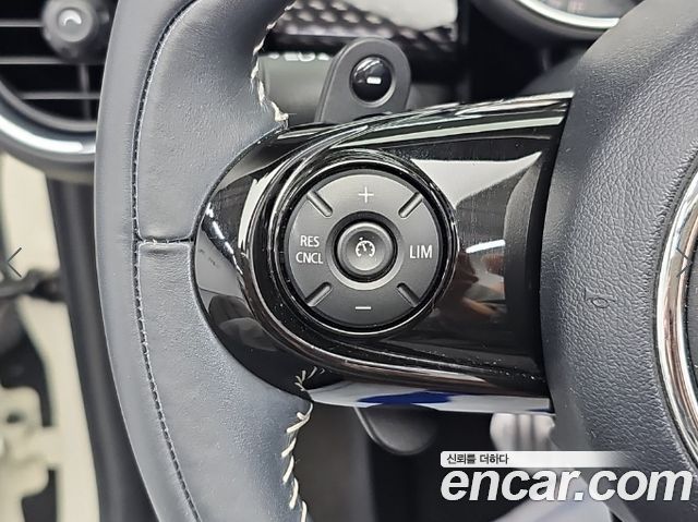 MINI Cooper S Convertible Standard 3rd 2019 — фото 22
