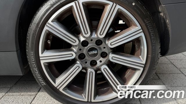 MINI Cooper S Clubman Classic 2nd 2022 — фото 5
