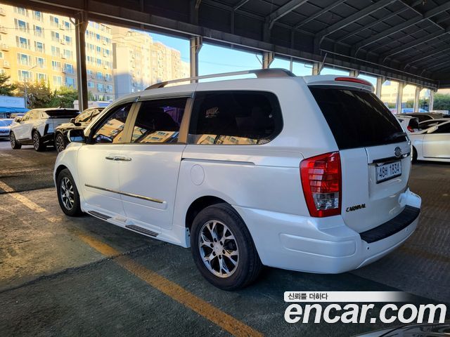 Kia Carnival R New Carnival Limousine GLX High-Deluxe 2013 — фото 4