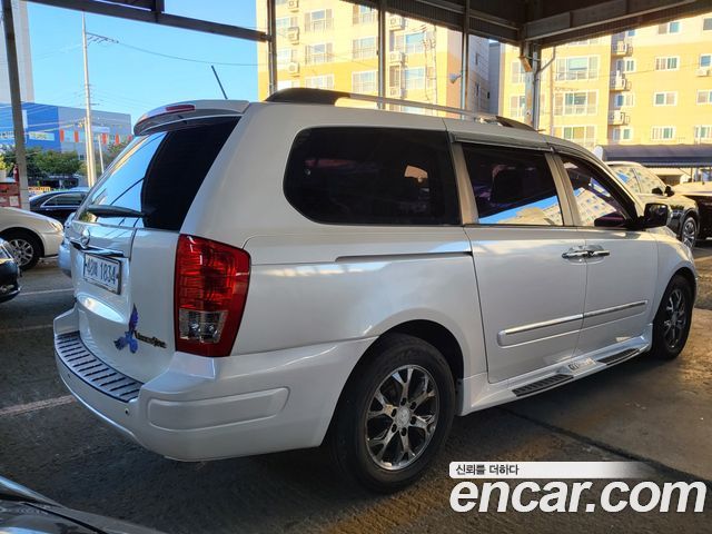 Kia Carnival R New Carnival Limousine GLX High-Deluxe 2013 — фото 5