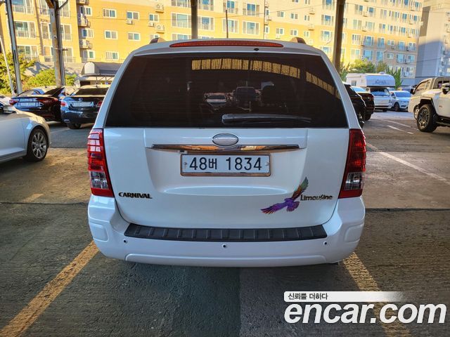 Kia Carnival R New Carnival Limousine GLX High-Deluxe 2013 — фото 6