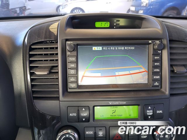 Kia Carnival R New Carnival Limousine GLX High-Deluxe 2013 — фото 8