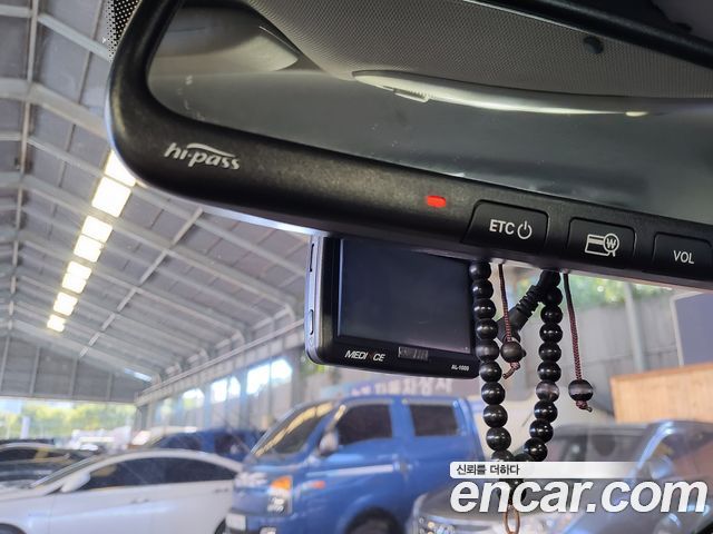Kia Carnival R New Carnival Limousine GLX High-Deluxe 2013 — фото 9