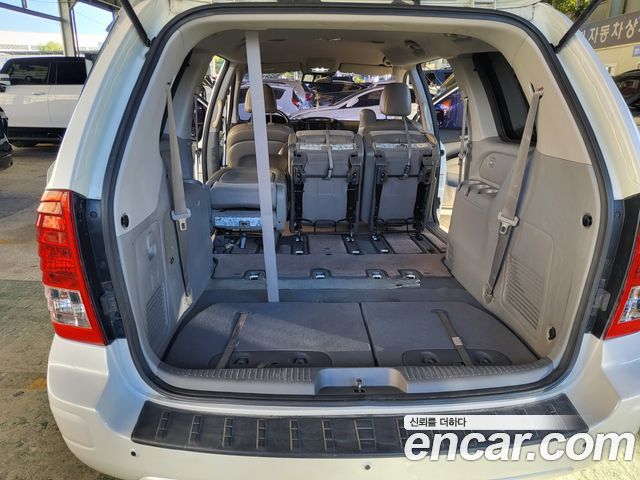 Kia Carnival R New Carnival Limousine GLX High-Deluxe 2013 — фото 18