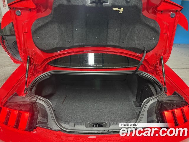 Ford Mustang (VII) 2.3 EcoBoost Premium Coupe 2024 — фото 19