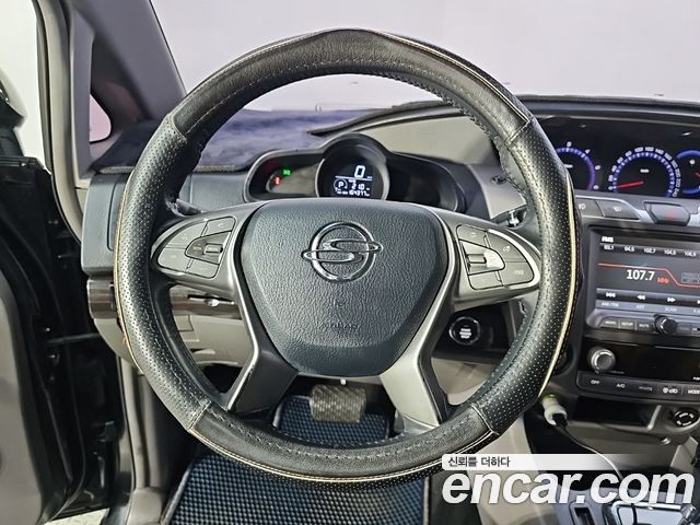 KG Mobility (SsangYong) Korando Turismo 4WD RX 9-seater 2016 — фото 9