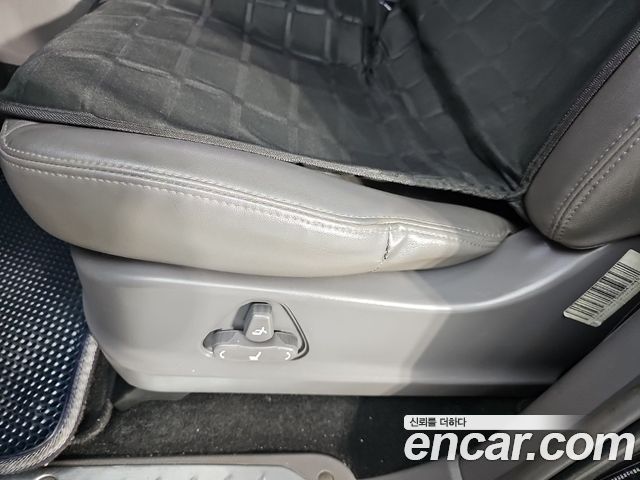 KG Mobility (SsangYong) Korando Turismo 4WD RX 9-seater 2016 — фото 17