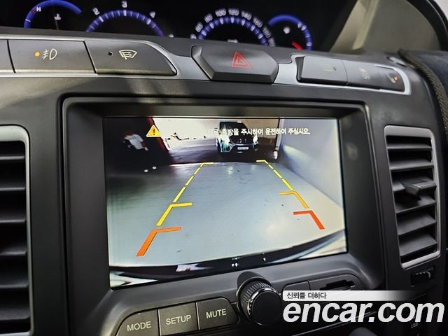 KG Mobility (SsangYong) Korando Turismo 4WD RX 9-seater 2016 — фото 19