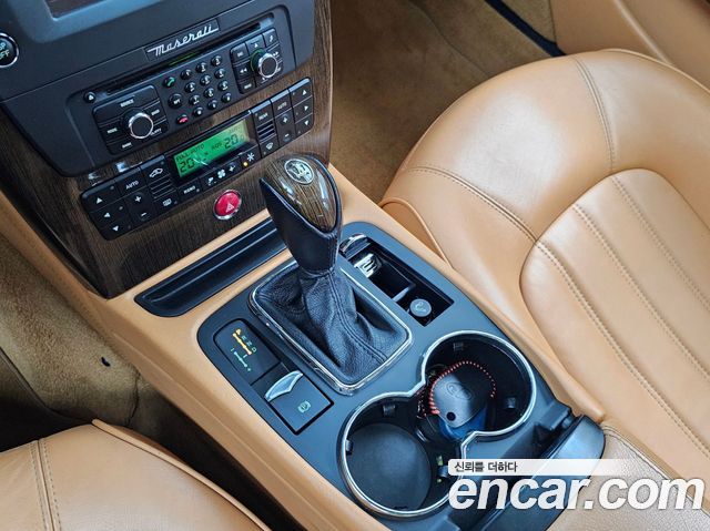 Maserati Quattroporte S 4.7 V8 2011 — фото 9