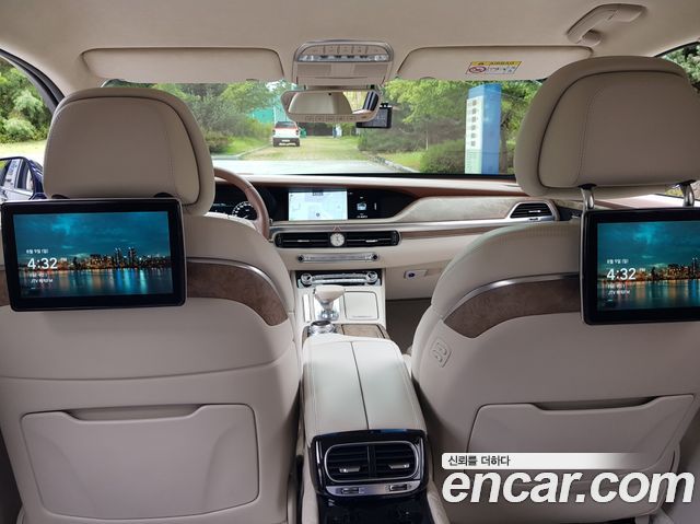 Genesis G90 5.0 AWD Limousine Prestige 2021 — фото 9