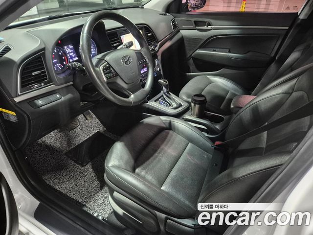 Hyundai Avante (AD) 1.6 GDI Smart 2017 — фото 11