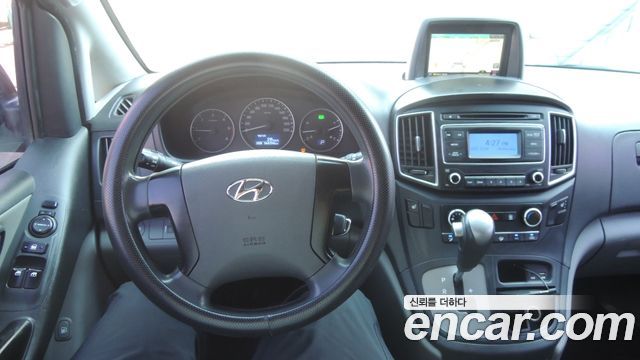 Hyundai Grand Starex 3-Seater VAN Smart 2017 — фото 9