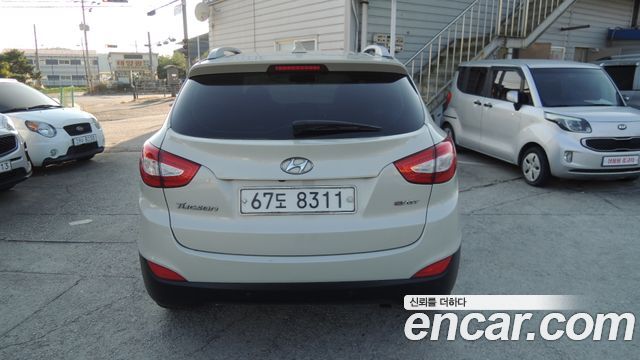 Hyundai Tucson ix Diesel(e-VGT) 2WD Premium 2014 — фото 5