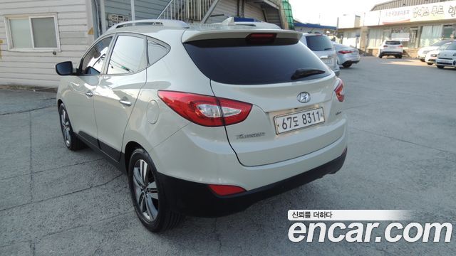 Hyundai Tucson ix Diesel(e-VGT) 2WD Premium 2014 — фото 6