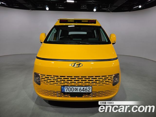 Hyundai Staria L3.5  Kinder Safety Car 15-Seater 2023 — фото 2
