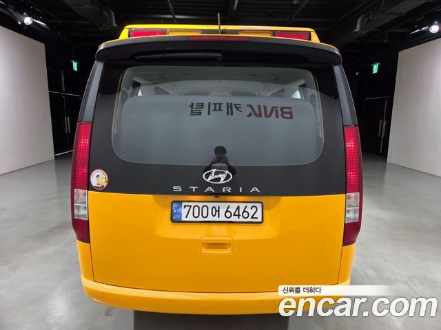 Hyundai Staria L3.5  Kinder Safety Car 15-Seater 2023 — фото 5