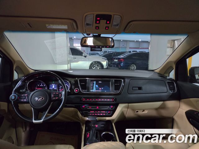 Kia Carnival 9-Seater Prstige 2019 — фото 8