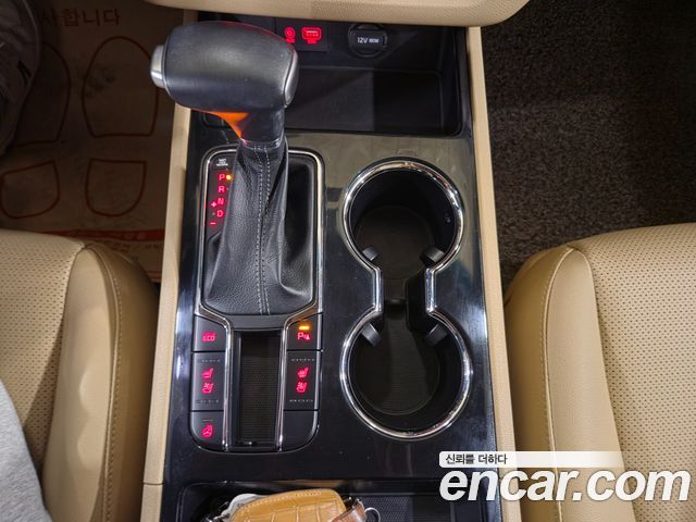 Kia Carnival 9-Seater Prstige 2019 — фото 16