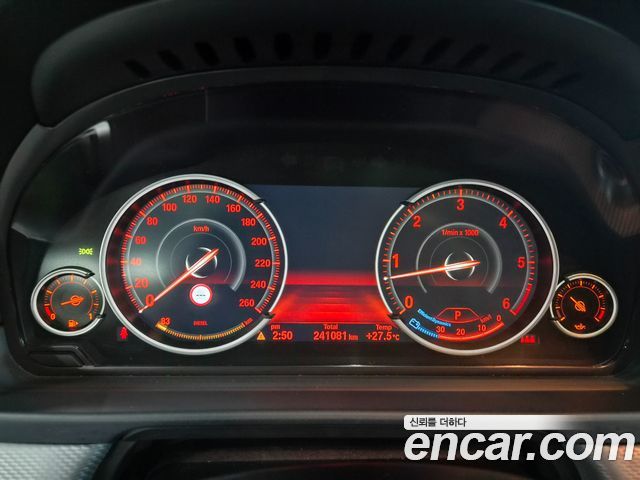 BMW 5 Series (F10) 530d xDrive M Sport 2014 — фото 8