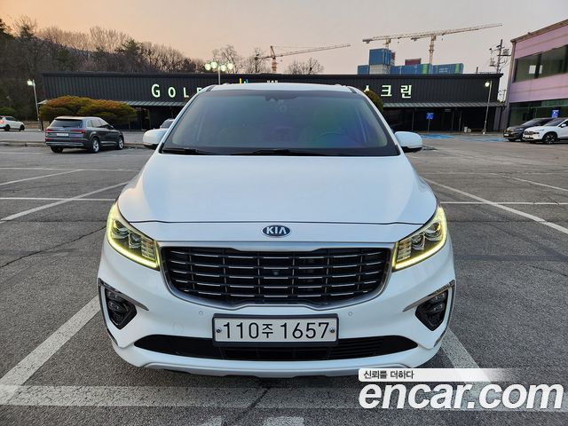 Kia Carnival 7-Seater Limousine VIP 2019 — фото 3
