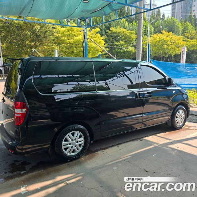 Hyundai Grand Starex Van 5-Seater Modern 2021 — фото 4