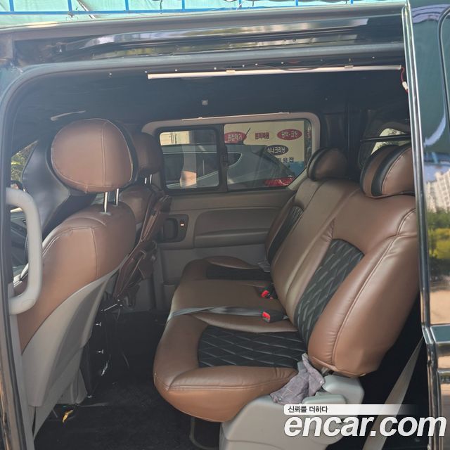 Hyundai Grand Starex Van 5-Seater Modern 2021 — фото 16