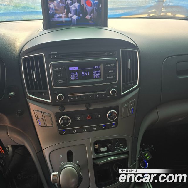 Hyundai Grand Starex Van 5-Seater Modern 2021 — фото 18